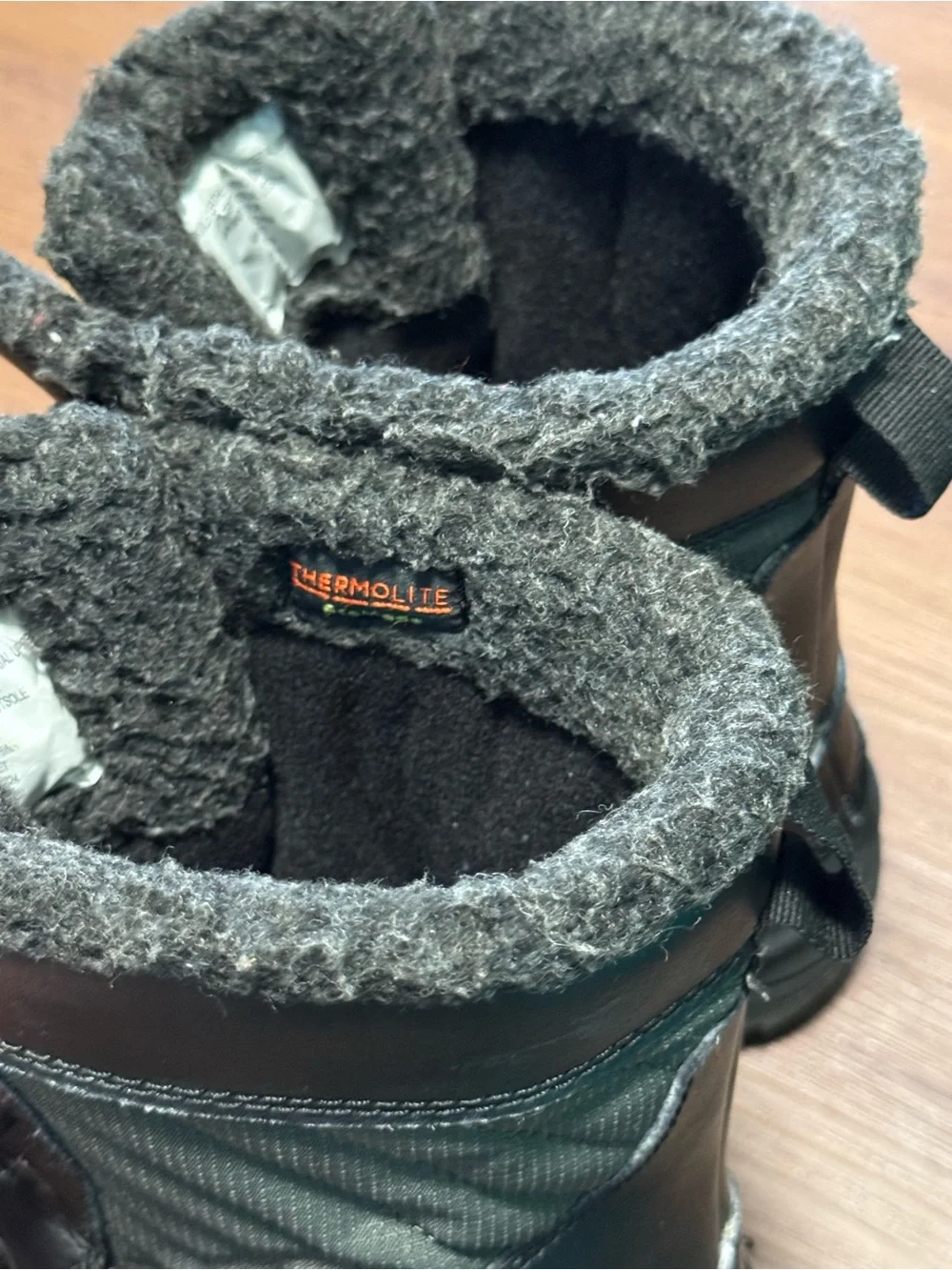 Target kid’s Thermolite waterproof winter snow boots w quick toggle stretch lace